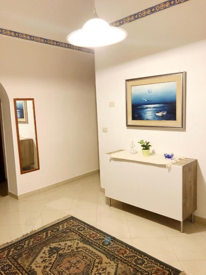 Apartment For 2 In Catania, B&B Le Voci Del Mercato Exterior foto